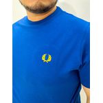 Camiseta Fred Perry - Azul Royal Logo Amarela - Egípcia