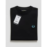 Camiseta Fred Perry - Preta com a logo Azul - Egípcia