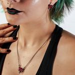 Kit Gótico Colar + Brinco Coração Esqueleto Alternativo Rock