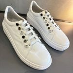 TENIS COURO BRANCO ELÁSTICO STRASS PRETO