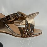 TAMANCO DOURADO COM TIRAS DE CRISTAIS