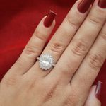 Anel Oval com Zircônias nas Laterais Prata 925