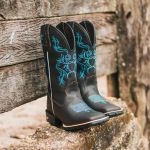 Bota Texana Feminina Tatu Virado Bico Quadrado Bordado Tribal Azul