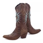 Bota Texana Feminina Couro Fossil Tabaco Bordado e Pedra Azul – Tatu Virado 