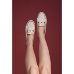 MOCASSIM EM COURO PREMIUM OFF WHITE COM SPIKES