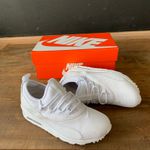 Air max shop ez branco