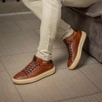 29001LC-Tenis Masculino em couro forrado palmilha gel conforto – LECAS Marrom