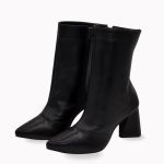 23026PF Bota Feminina Bico Fino Estilizada Urbana conforto Preto