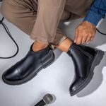 Bota Chelsea Everest em Couro - Preto