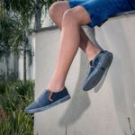 Slip On Street em Couro Marinho + Gratis Relógio Digital Preto E L