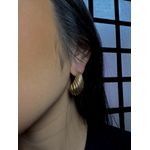 Brinco concha dourado 