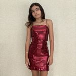 VESTIDO COM RECORTE PAETE