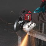 ESMERILHADEIRA ANGULAR 7" 2200W GA7020 INDUSTRIAL - MAKITA