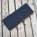 Porta Capa de Couro (SOLA) - Estampado
