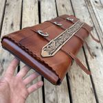 Porta Capa de Couro (SOLA) - Estampado