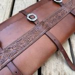 Porta Capa de Couro (SOLA) - Tradicional