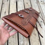 Porta Capa de Couro (SOLA) - Tradicional