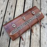 Porta Capa de Couro (SOLA) - Estampado