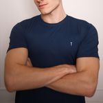 Camiseta masculina azul petróleo Trituê 