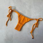 Calcinha Biquíni Acapulco Avulsa Fio Duplo Amarração Lateral Textura Sol do Deserto Trituê