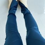 Calça Kyara prada com recortes azul shark 