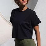 Blusa Cropped Amélia preta Trituê