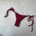 Calcinha Biquíni Acapulco Avulsa Fio Duplo Amarração Lateral Textura Cereja Crepono Trituê