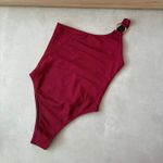 Body Maiô Sunny Cereja Textura com Argola Trituê 