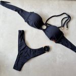 Top biquíni Alba preto tomara que caia argola banho ouro alça trança manual Trituê 