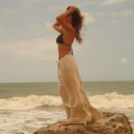 Saia Francesca longa linho cru com bolsos Trituê