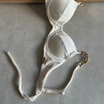 Top Deli meia taça off white com corrente Trituê 
