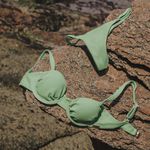 Calcinha meio fio Malibu avulso textura verde menta Trituê 