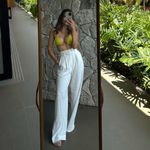 Calça Vicenza pantalona linho com bolsos off white Trituê
