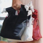 Bolsa de Couro - BOSSA - Preta e Off White