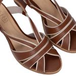 Sandália Peep Toe - EVOLUIR - Chocolate e Off White - 177.52 