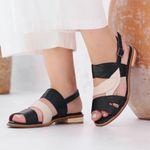 Sandália Rasteira - FOLHA - Preta e Off White - 842.96