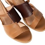 Sandália Salto Baixo Caramelo e Madeira- Rara - 965-09 