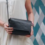Bolsa de Couro - BÚZIOS - Preta