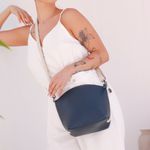 Bolsa de Couro - PAIXÃO - Azul Marinho e Off White