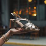 Sandália Peep Toe - EVOLUIR- Champagne e Off White - 177.52