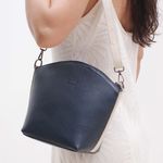 Bolsa de Couro - PAIXÃO - Azul Marinho e Off White