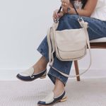Bolsa de Couro FLORAR - Off White e Azul