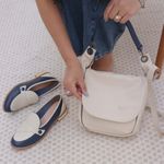 Bolsa de Couro FLORAR - Off White e Azul