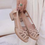 Sapato Peep Toe Estrelar Nude 965.56 