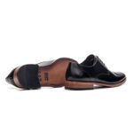 Derby August Preto