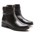 Bota Feminina Franshoes Melissa Cano Curto com Detalhes Metálicos Preto