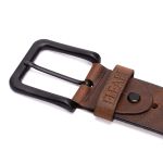 Cinto casual largura 40 mm em couro soleta na cor chocolate com fivela preta 