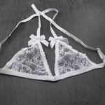 Conjunto Calcinha e Sutiã em renda com jóia
