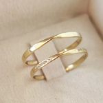 Alianças de Casamento 2mm Ouro 18K Torcida com Pedras