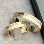 Alianças de Noivado ou Casamento de Ouro 18k,4mm,Reta com Friso e Fosco Acetinado